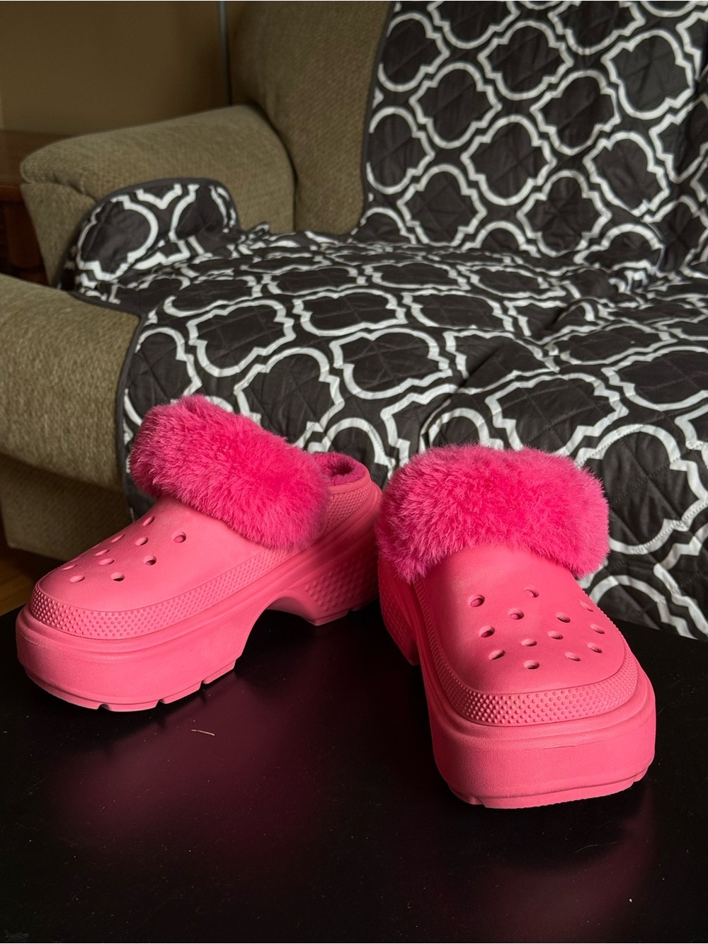 Pink platform crocs - Picture 3 of 8